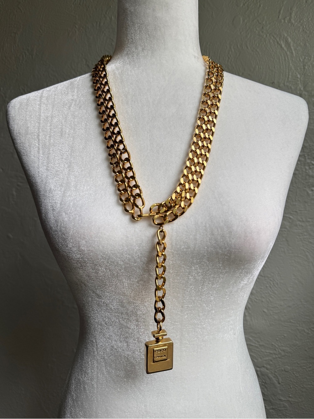Chanel perfume belt belt/necklace 24 carat plated gold 70cm